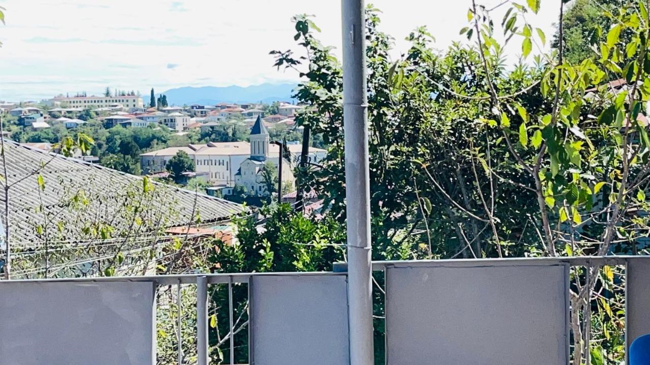 Belas House With Terrace Kutaisi Exterior photo